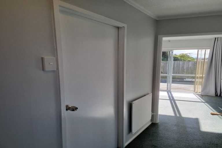 Photo of property in 9 Kerr Grove, Johnsonville, Wellington, 6037