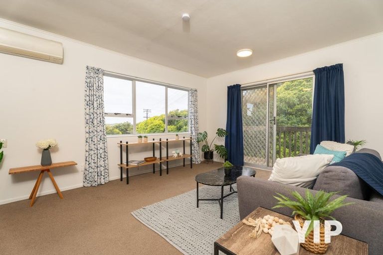 Photo of property in 70 Chesterton Street, Johnsonville, Wellington, 6037