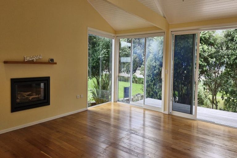 Photo of property in 28 Schooner Avenue, Snells Beach, 0920