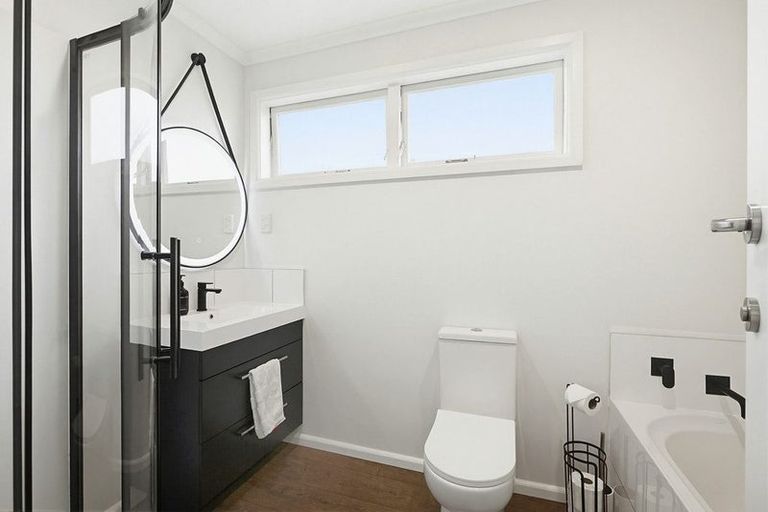 Photo of property in 4 Beauchamp Street, Tawa, Wellington, 5028