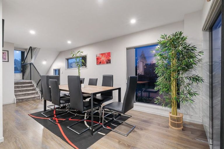 Photo of property in 1/1a Halsey Road, Manurewa, Auckland, 2102