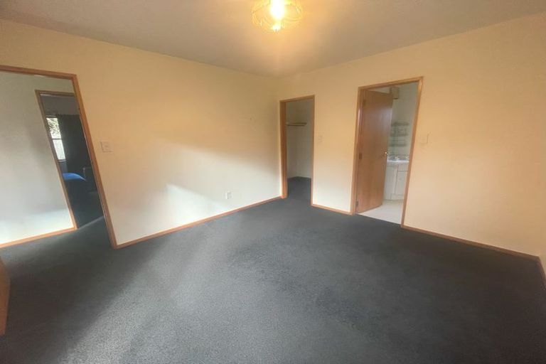 Photo of property in 28b Inglewood Place, Avonhead, Christchurch, 8042