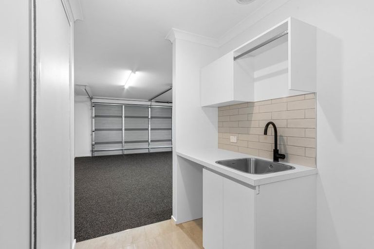 Photo of property in 20 Salkeld Place, Woodend, 7610