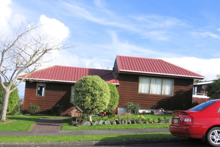 Photo of property in 1/21 Calluna Crescent, Totara Heights, Auckland, 2105