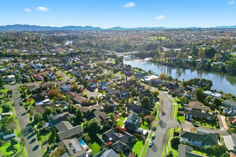 Photo of property in 27 Delamare Road, St Andrews, Hamilton, 3200