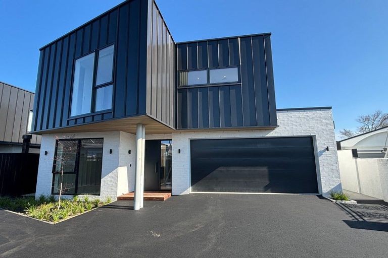 Photo of property in 7 Roa Road, Fendalton, Christchurch, 8041