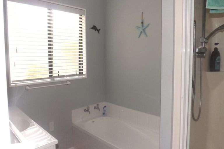 Photo of property in 1 Lochiel Place, Te Kamo, Whangarei, 0112