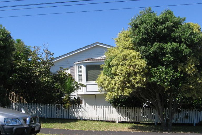 Photo of property in 1/1 Folkestone Street, Murrays Bay, Auckland, 0630