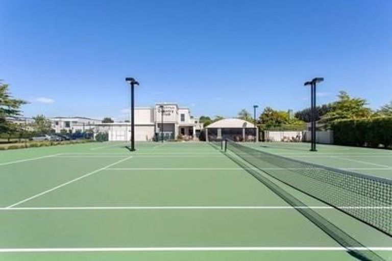 Photo of property in 2 Brookwater Avenue, Northwood, Christchurch, 8051