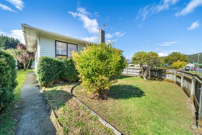 Photo of property in 8 Meremere Street, Wainuiomata, Lower Hutt, 5014