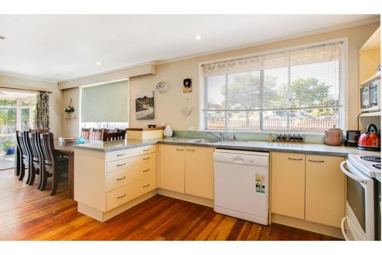 Photo of property in 68 Middle Road, Havelock North, 4130