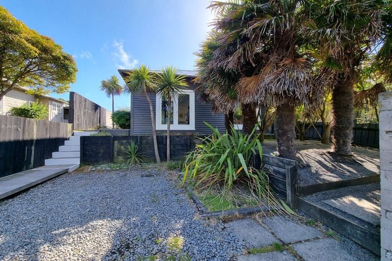 Photo of property in 5 Arnold Street, Sumner, Christchurch, 8081