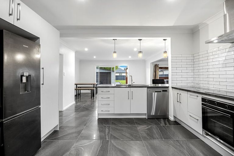 Photo of property in 15 Ivory Street, Rangiora, 7400