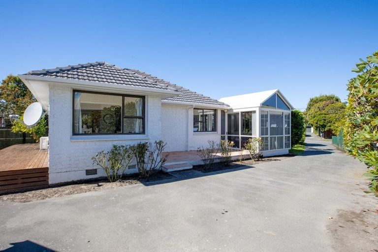 Photo of property in 18 Delph Street, Avonhead, Christchurch, 8042