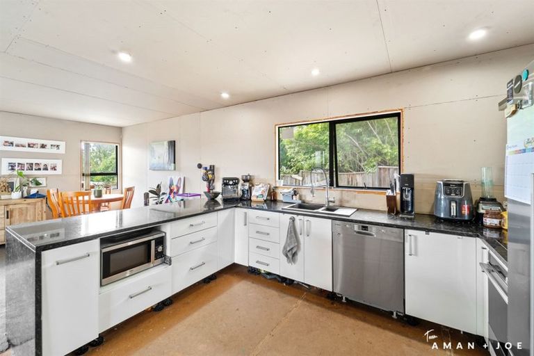 Photo of property in 14 Sabana Place, Unsworth Heights, Auckland, 0632