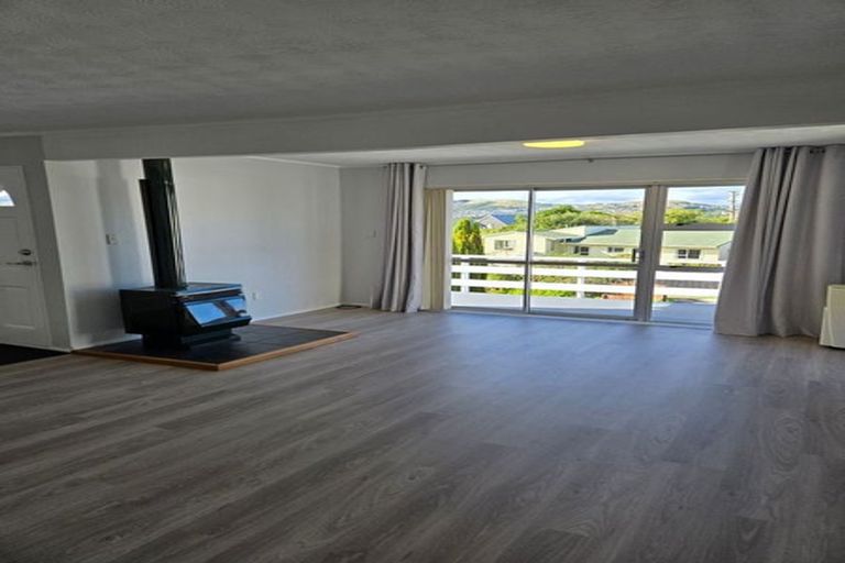 Photo of property in 9 Kerr Grove, Johnsonville, Wellington, 6037