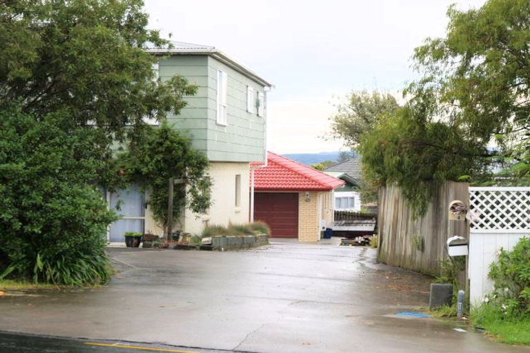 Photo of property in 64 Ridge Road, Howick, Auckland, 2014