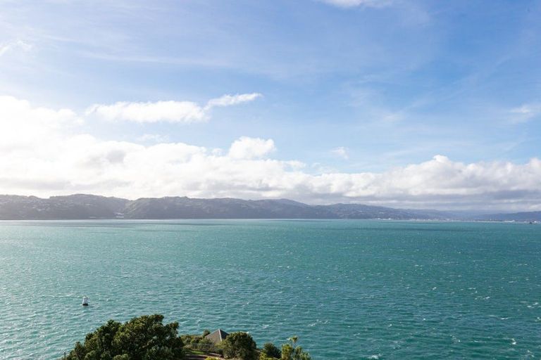 Photo of property in Gateway Apartments, 19 Maida Vale Road, Roseneath, Wellington, 6011