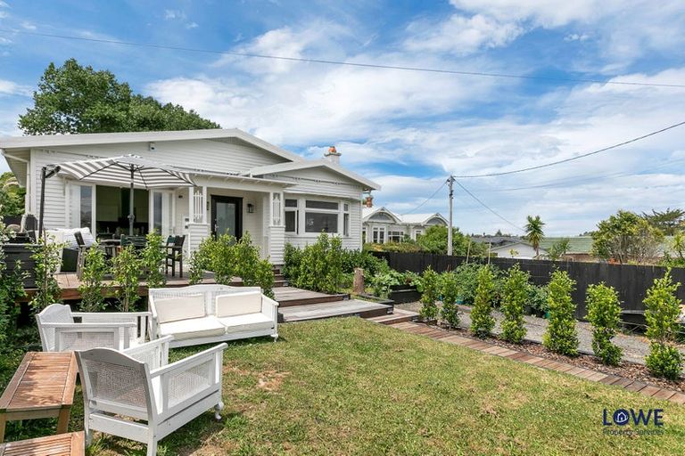 Photo of property in 12 Birkley Road, Bayswater, Auckland, 0622