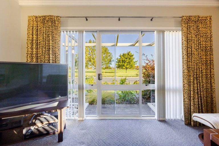 Photo of property in 104 Freyberg Avenue, Tamatea, Napier, 4112