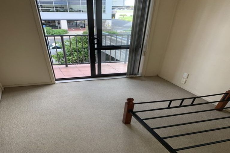 Photo of property in 2k/18 Ronwood Avenue, Manukau, Auckland, 2104