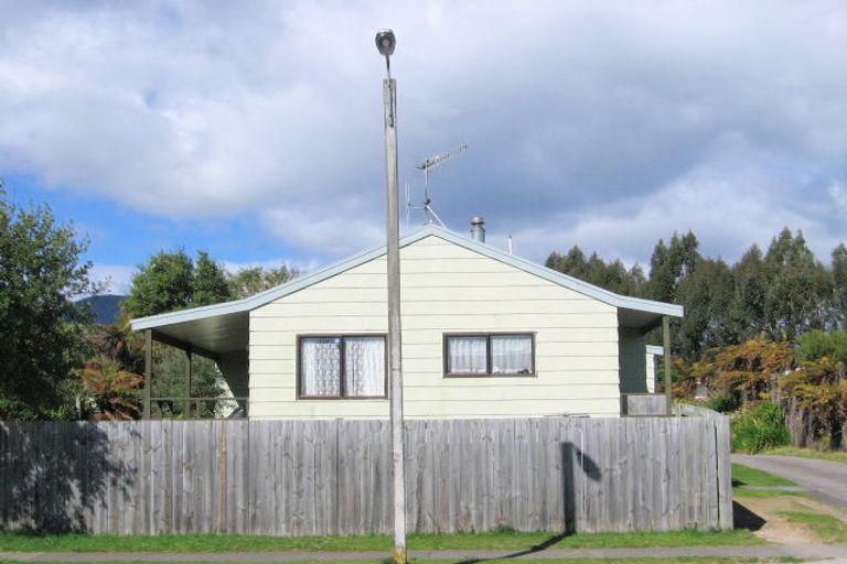 Photo of property in 96 Hinemoa Avenue, Taupo, 3330