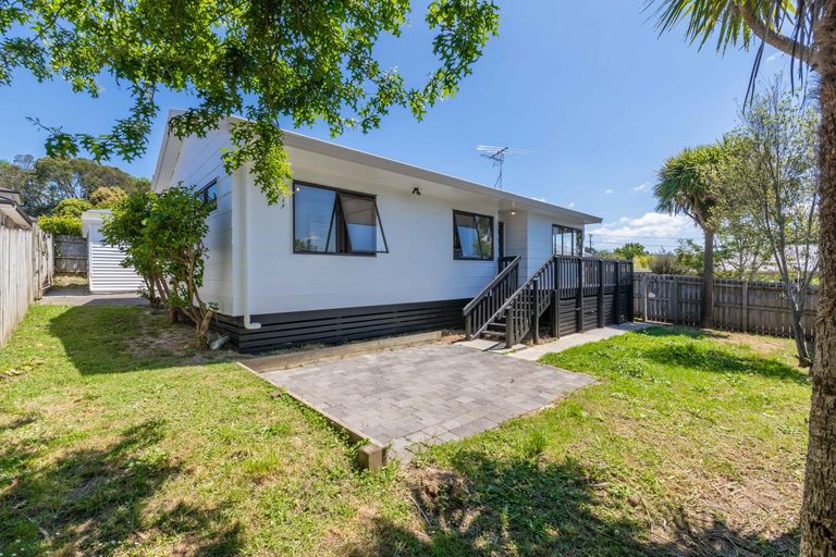 Photo of property in 114 Pooks Road, Ranui, Auckland, 0612