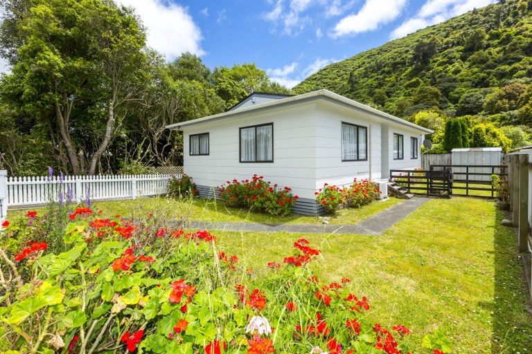 Photo of property in 36 Black Beech Street, Birchville, Upper Hutt, 5018