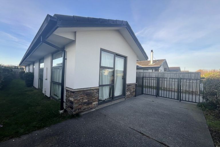 Photo of property in 17 Packard Crescent, Halswell, Christchurch, 8025