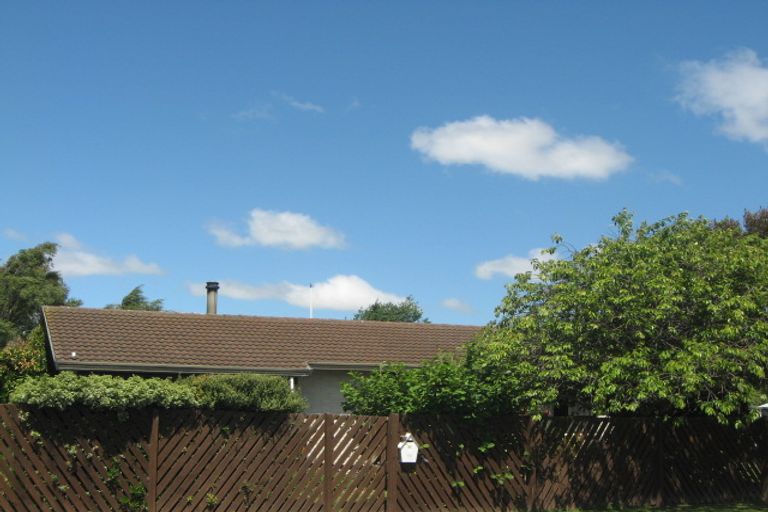 Photo of property in 21 Malabar Crescent, Broomfield, Christchurch, 8042