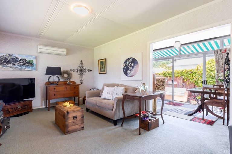 Photo of property in 15a Goldsborough Avenue, Raumati Beach, Paraparaumu, 5032