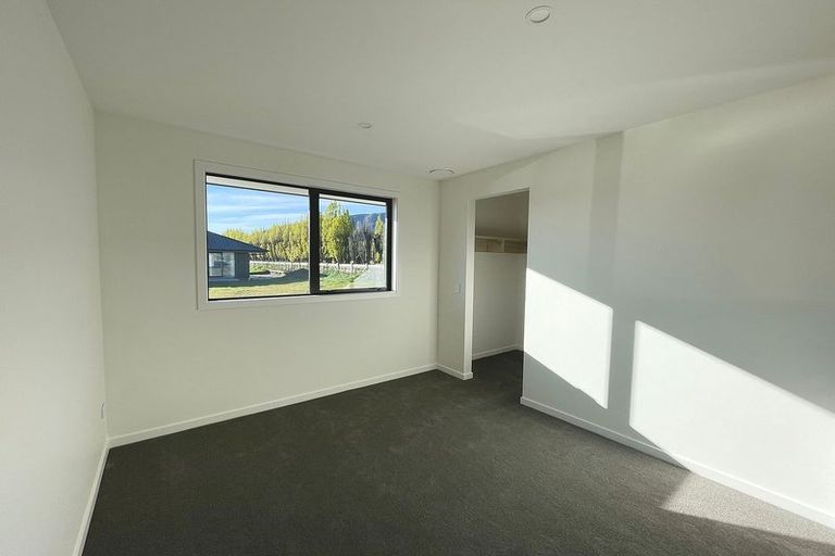 Photo of property in 4 Applewood Place, Wanaka, 9382