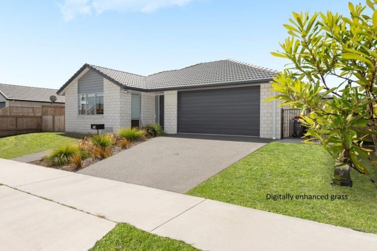Photo of property in 35 Piata Street, Papamoa Beach, Papamoa, 3118