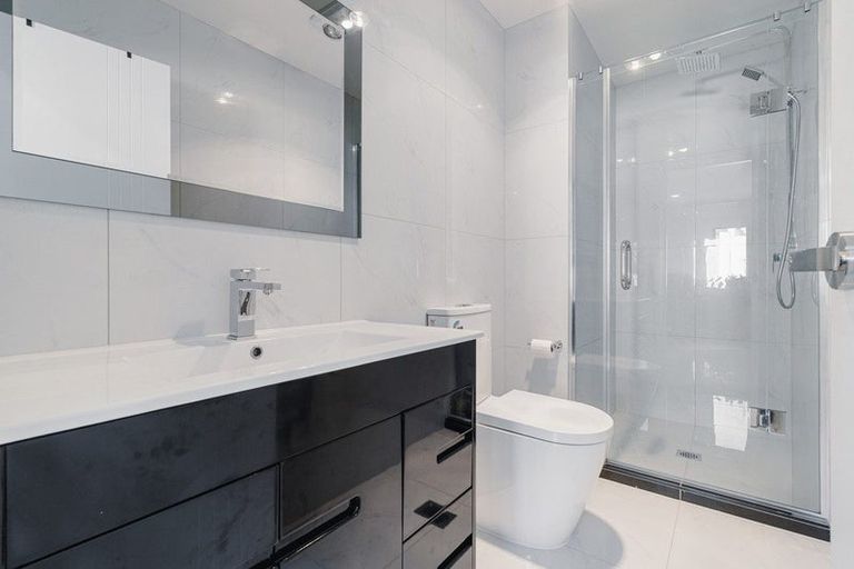 Photo of property in 1 Kohuora Lane, Papatoetoe, Auckland, 2025