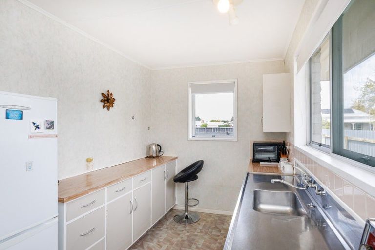 Photo of property in 16a Sandilands Street, Feilding, 4702