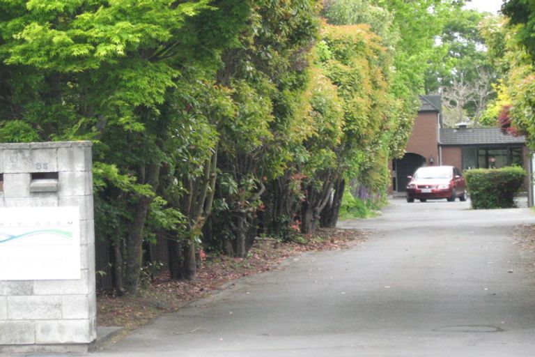 Photo of property in 83 Grahams Road, Burnside, Christchurch, 8041