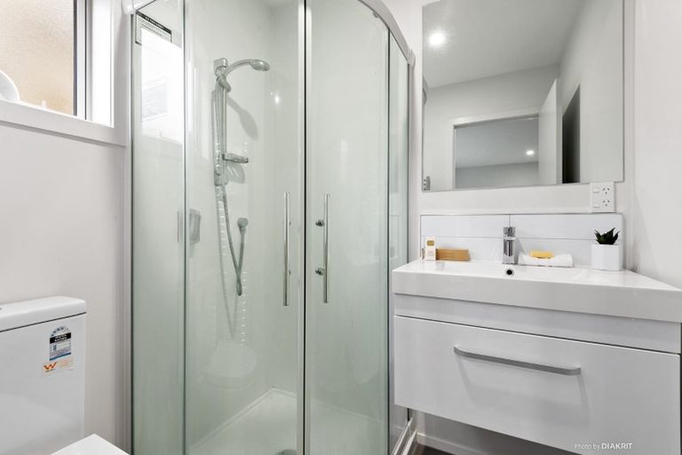 Photo of property in 86a Thurleigh Grove, Karori, Wellington, 6012