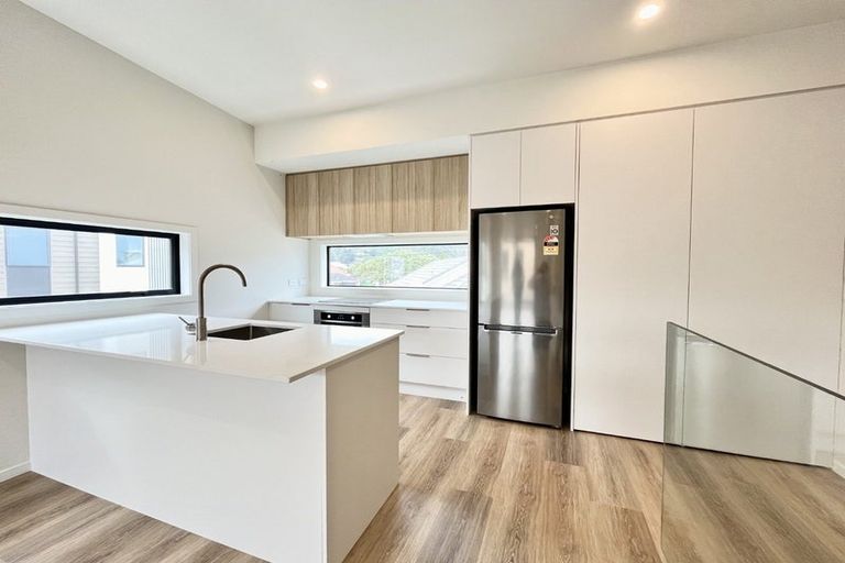 Photo of property in 12/92 Cambridge Terrace, Waterloo, Lower Hutt, 5011