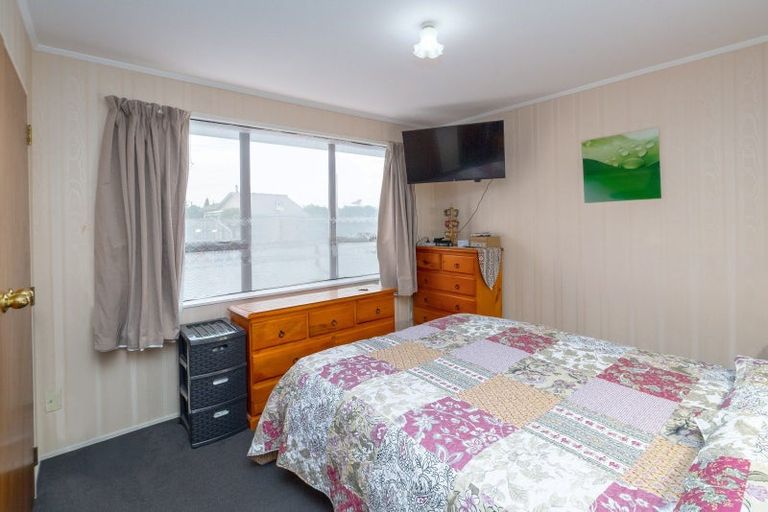 Photo of property in 49 Cambridge Terrace, Masterton, 5810