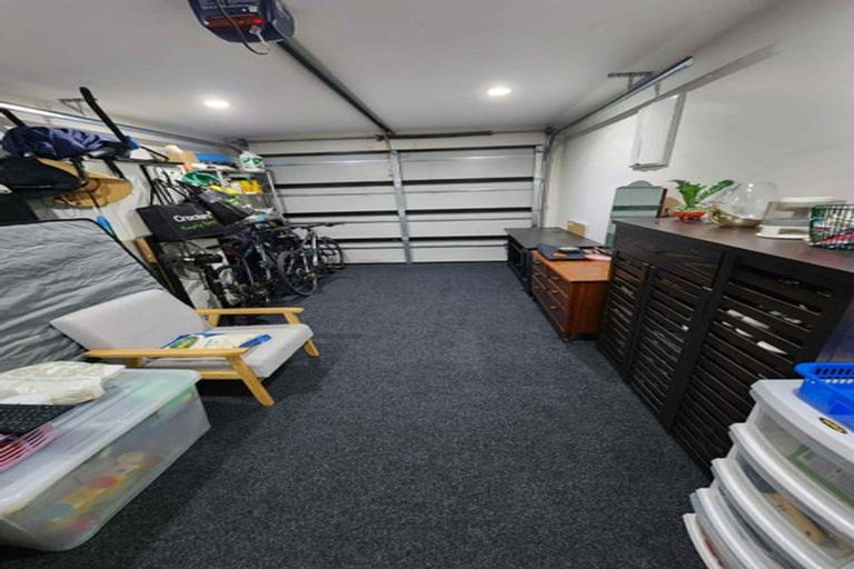 Photo of property in 6 Kohuora Lane, Papatoetoe, Auckland, 2025