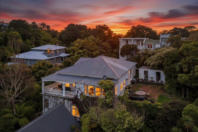 Photo of property in 17 Boundary Road, Kelburn, Wellington, 6012