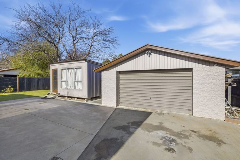 Photo of property in 94 Prestons Road, Redwood, Christchurch, 8051