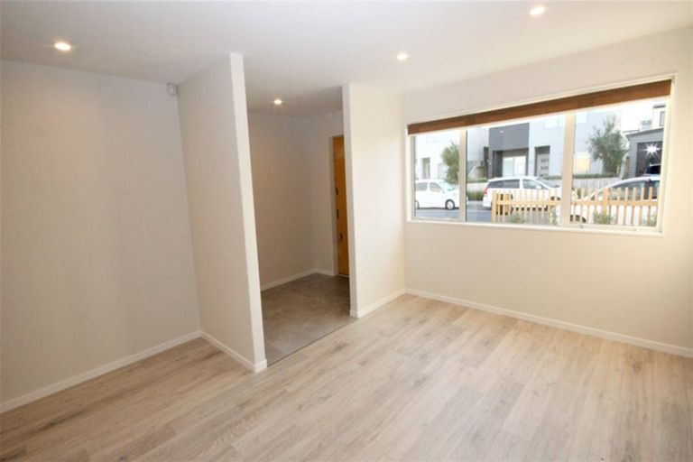 Photo of property in 7 Myland Drive, Hobsonville, Auckland, 0616