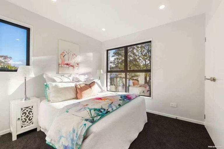 Photo of property in 4a Blue Gum Rise, Sunnyhills, Auckland, 2010