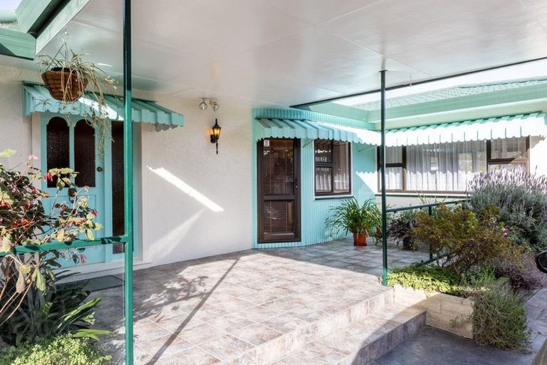 Photo of property in 18 Riverbend Road, Onekawa, Napier, 4110
