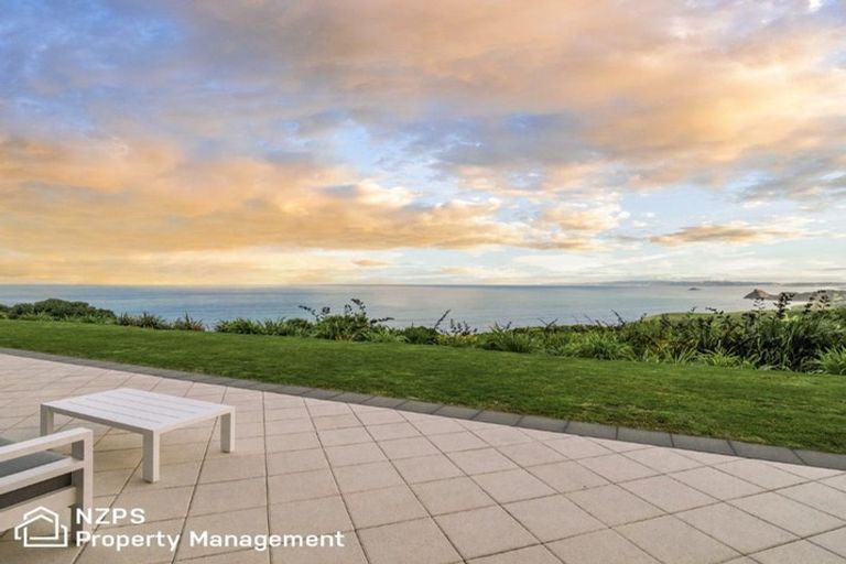 Photo of property in 49 Highgrove, Saint Clair, Dunedin, 9012