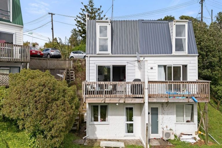 Photo of property in 3/49 Mandalay Terrace, Khandallah, Wellington, 6035