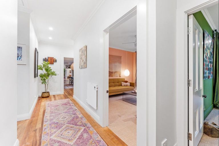 Photo of property in 2 Tamahunga Drive, Matakana, Warkworth, 0985