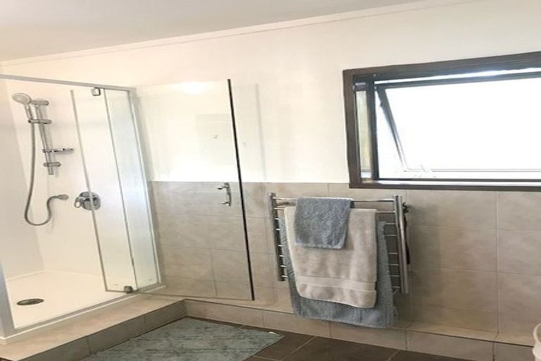 Photo of property in 14 Flavia Close, Torbay, Auckland, 0630