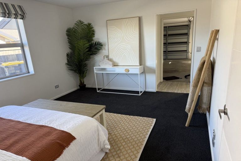 Photo of property in 11 Handley Crescent, Wigram, Christchurch, 8042